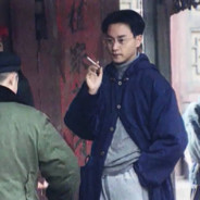 她骗我说是晒黑的