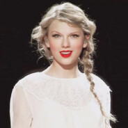 她生气时面若桃花