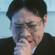 銀行經理-何先生