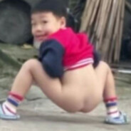 眉头一皱退至队友身后1