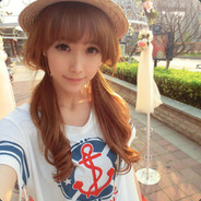 采蘑菇的小姑娘