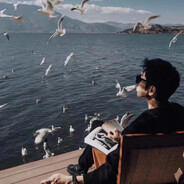 骑老奶奶闯红灯