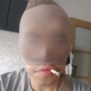 这么多人她怎么守得住B