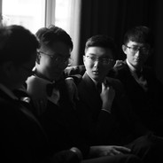 树上的同志请严肃点