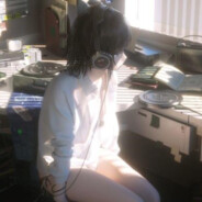 西瓜顶着西瓜皮