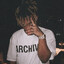 ９