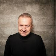 Bogusław Linda aCASE.GIFTa