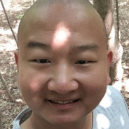 正在偷吃碎片手雷