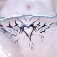 伊万诺夫拉只拉裤兜里