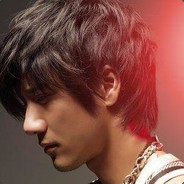 我的青春痘她在眉头走秀