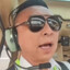 老人孩子先飞