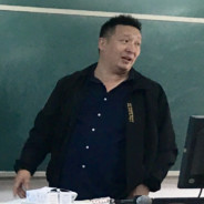 以雷霆击碎黑暗