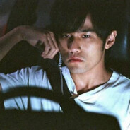 你妈死了操你个妈逼