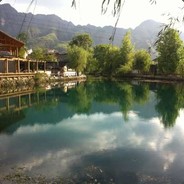 嘿你的板砖掉了