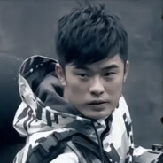 我有五双切尔西