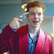 捧着鲜花玫瑰见你