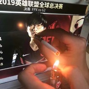 简单男孩爱沙鹰