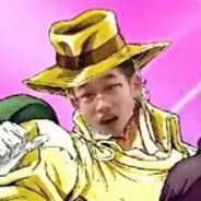 舔包抢甲笑嘻嘻 见人就倒玩手机