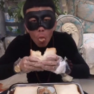 美食家博主老八