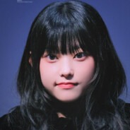 對面成班白卡仔