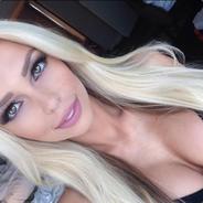 Hot Gamer Bi Girl  CSGOFade.Net