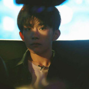 爱吃食物的小男孩