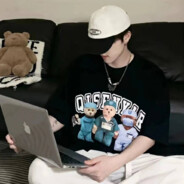 弹道偏左的何晨光