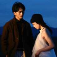 别总假装不在意