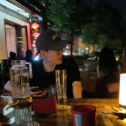 听夜风绕过几条街