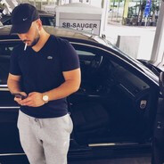 la voiture noire