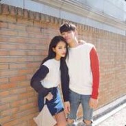 牵着你手走过街头