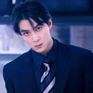 人高马大即伯大