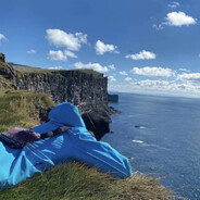 摇裤儿破了个洞