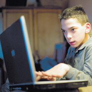 отсосал бомжу за