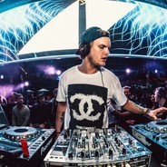 这么老6的吗，队友都去B了还在A 带着