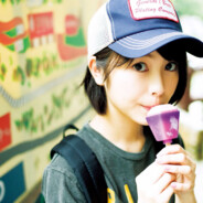 吃果冻的太空人