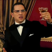 手拿冻鱼高启盛