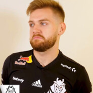 油爆枇杷拌着面