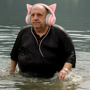 Reiner mit Headset in Übergröße