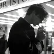 忧郁的挖矿男孩