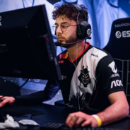 G2帮忙拉枪线的29岁老年