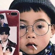 左手捂嘴右手捂水