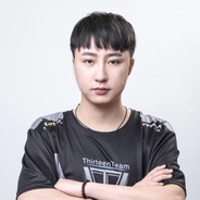 重伤倒地牛牛依然坚挺