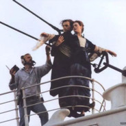 忽然间树梢冒花蕊