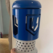 特鲁看住小玉，老爹要拉个大电