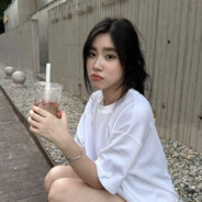 中分秃头卷毛哥