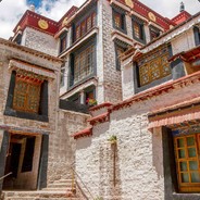 摇头就是放首DJ么