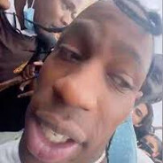 Travis Scott(蟑螂)