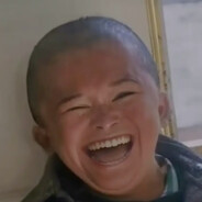 严辉村第一突破手♀