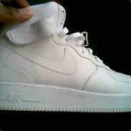 å-4 ∩ (◣_◢) ∩